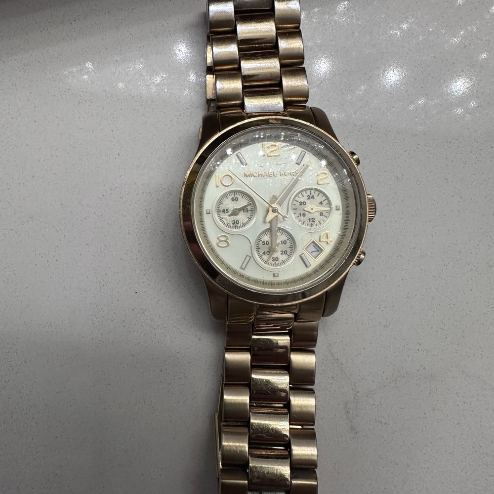 Michael kors gold watch